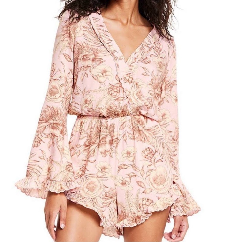 Women's Romantic Floral Print Flare Sleeve
Romper - Agua Bendita × Target